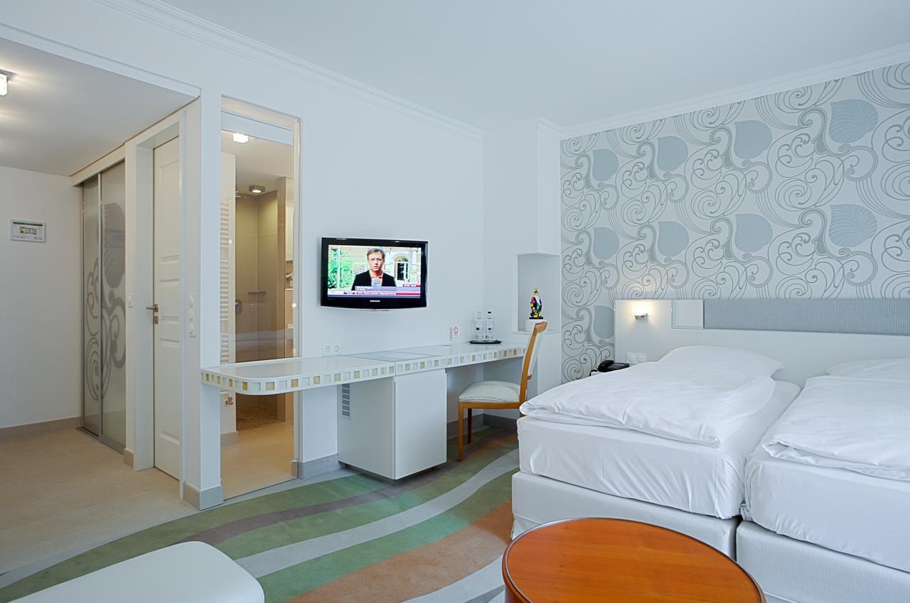 Ringhotel Strandblick Kuehlungsborn Exterior photo