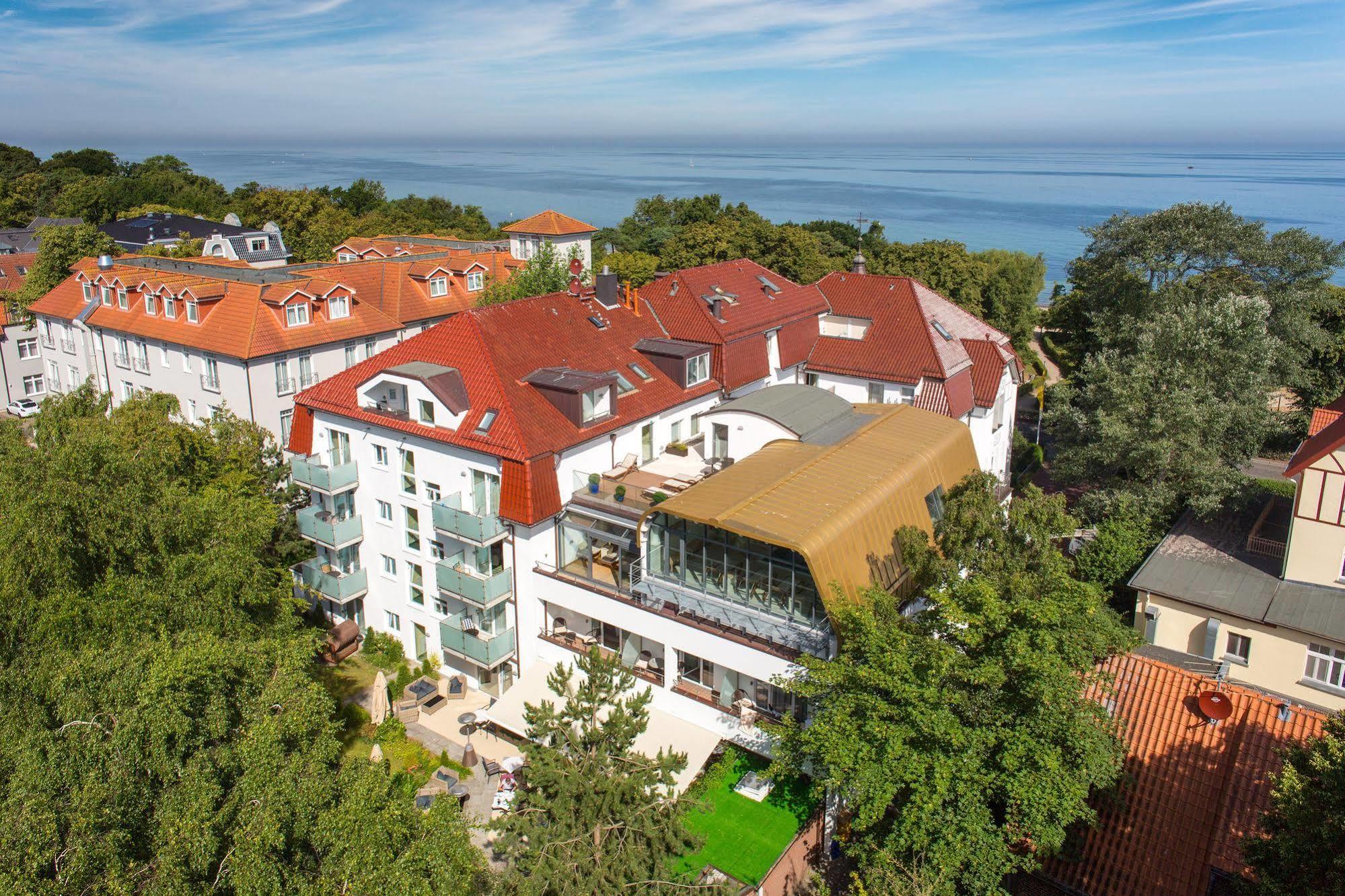Ringhotel Strandblick Kuehlungsborn Exterior photo